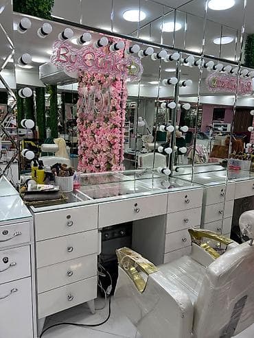 Meke up stolu satılır dərinlik 46, en 140, hündürlük 210 qiymət 250