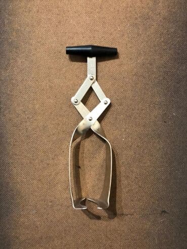 ayaq ustu saat: Antik sovet .metre 20 m . Banka tutan 10 m .stoplar 10 manat — 5