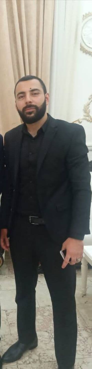 tir surucu: Ad.Perviz Soyad.pirniya Yaş.30 Yaşadigi ünvan.baki Iş təcrübəsi.8il — 1