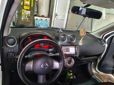 2107 oturacaqlar: Nissan March: 1.2 l | 2012 il Hetçbek — 5