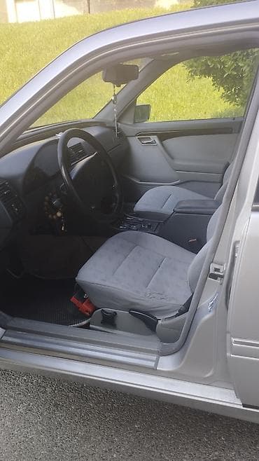 skoda azerbaijan: Mercedes-Benz C-Sinif (W202) sedan - Kuzov: 4 qapılı sedan, gümüşü — 7
