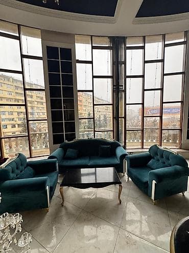 Digər mebel: Divan dəsti satilir. Restoranda foyedə istifadə olunub. Təzə deyil — 2