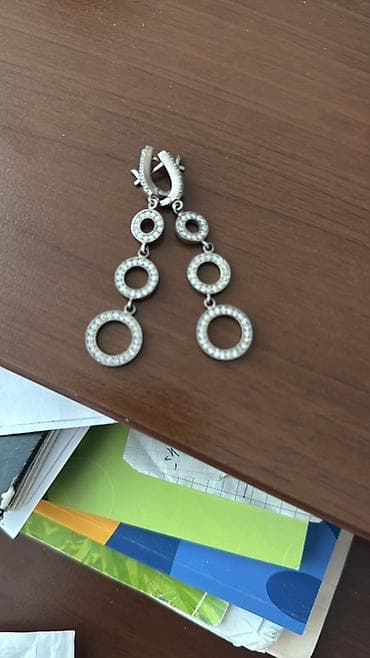 Бижутерия: Zircon daşlarla bəzədilmiş gümüş rəngli sallantılı sırğa - Dizayn — 1