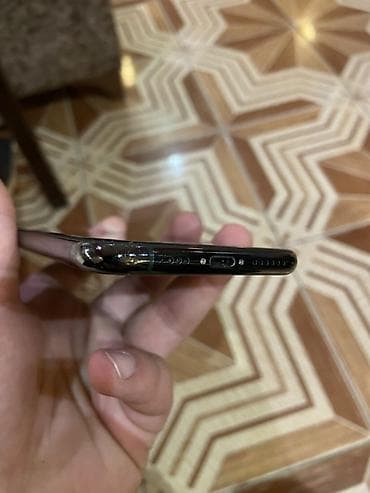 honor 8x qiyməti: IPhone 11 Pro, 64 GB, Matte Midnight Green — 6
