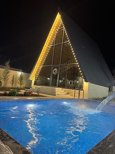 Həyət evləri və villalar: Kirayə üçün taxta interyerli A‑frame tipli rahat dağ koteci - — 6