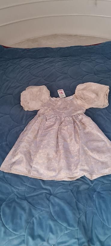 ağ donlar: Qiz usaq geyimleri satilir 2 3 yas ve 8 9 yasa yeni geyimlerdi — 9