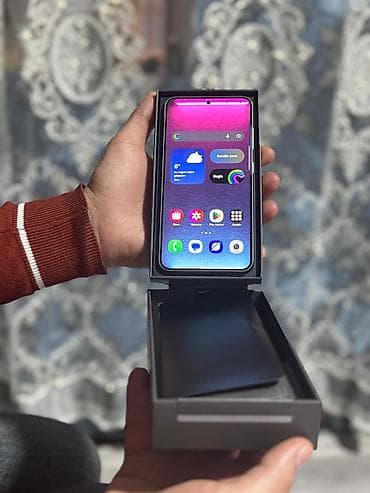 samsung galaxy a2: Samsung Galaxy S25, 256 GB, rəng - Boz, Simsiz şarj — 2