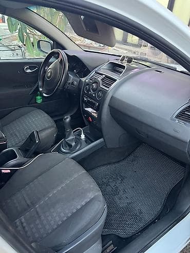reno kangoo: Renault Mégane Grandtour (aile universal), ağ rəng - Kuzov: universal — 9
