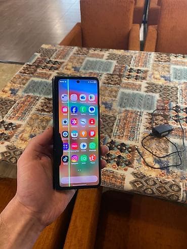 z fold 3 ekran: Samsung Galaxy Z Fold 3, 256 GB, rəng - Qara, Barmaq izi — 2