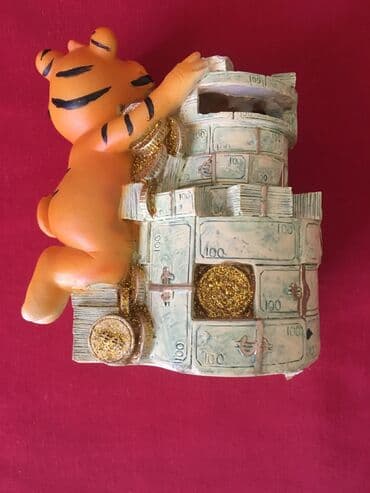 şuşa qalası maketi: Статуэтка - знак зодиака с денежными единицами как символ — 4