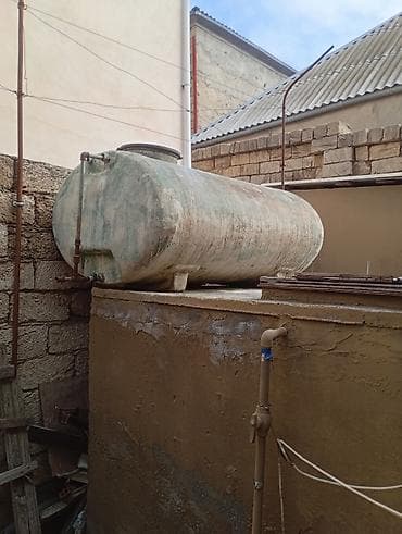 Bağ evi və bağ üçün hərşey: Bak, Plastik, 2000 l l, İşlənmiş — 1