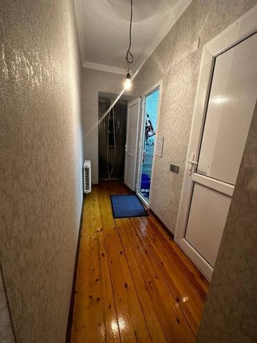 9 ci mikrorayon satilan evler: Bakı, 3 otaqlı, Köhnə tikili, m. Neftçilər, 80 kv. m — 9