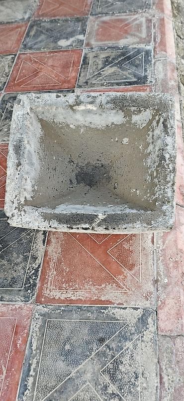 kreditle drel: Beton qarışığı üçün konus formalı qəlib/kova - Material: qalın — 1