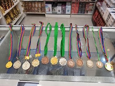 kuboklar: 🏅 MEDAL DƏSTİ SATILIR 🏅 🥇 1-ci yer 🥈 2-ci yer 🥉 3-cü yer medalları — 4
