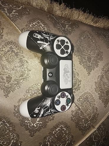 playsta: PlayStation 4 üçün DualShock 4 oyun pultu – məhdud seriya “Disgusting — 1