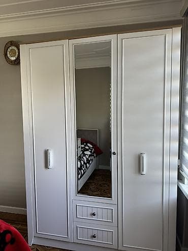 3 qapılı, Ağ, Taxta, Açılan, Düz dolab