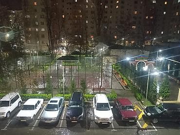 Bakixanovda ticaret merkezinin yaxinliqinda abad heyetde 3/9