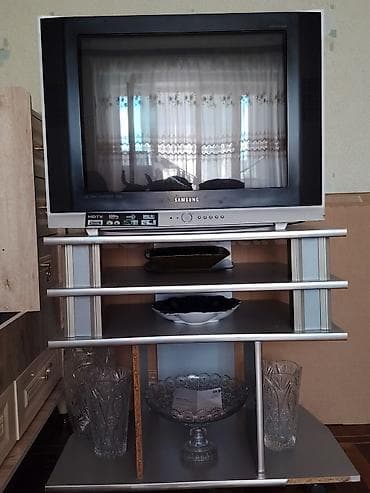 tv kronsteyn: Samsung kineskop televizor və metal/laminat TV stendi - Brend/model — 1