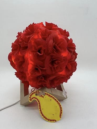 Güllü dekorativ masa lampası – MAYAK - Dizayn: Top formalı abajur