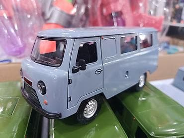 Metall oyuncağ avtomobil – mikroavtobus model Uaz - Korpus: metal