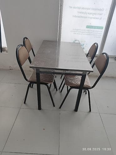 kafe ucun stullar: Eni 0.9 m uzunu 1.2 m. 1 həftə istifade olunub — 1
