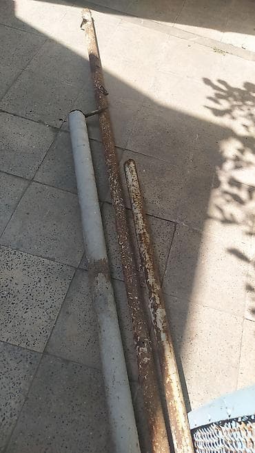 Металлические трубы: Məhsul: Metal borular və torlu panel 1 metr 7 azn - Dəst tərkibi: - 3 — 1