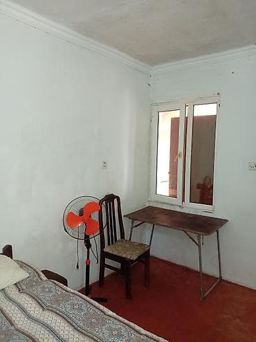 kiraye evler telebe: 1 otaqlı ev kirayəlik - Plan: 1 yataq otağı, ayrıca mətbəx girişi - — 5