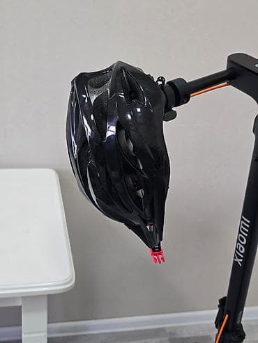 moto n50: - Xiaomi Electric Scooter 6 Pro, 50 sm3, 2024 il, 150 km — 7