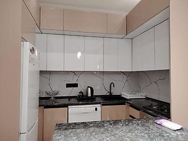 Mənzillər: İcarəyə verilir 3 otaqlı yeni tikili 102 m², 28 May m. Kateqoriya — 4