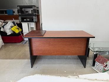 Ofis dolabları: Yeni, Dördbucaq masa — 1