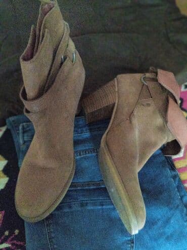 rezin çəkmələr: Qadın üçün süet çəkmələr - Material: yumşaq süet (beş rənginə yaxın — 7