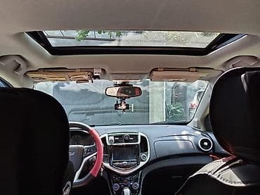 mini karavan: Chevrolet Aveo: 1.4 l | 2017 il 92500 km Hetçbek — 10