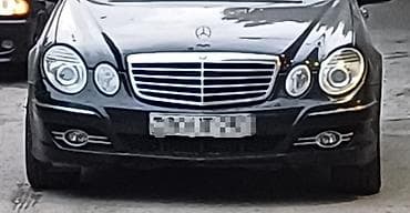 w211 amortizator: W211 2008 E-Class. Original qabaq bufer sag terefinde payka olunub — 1