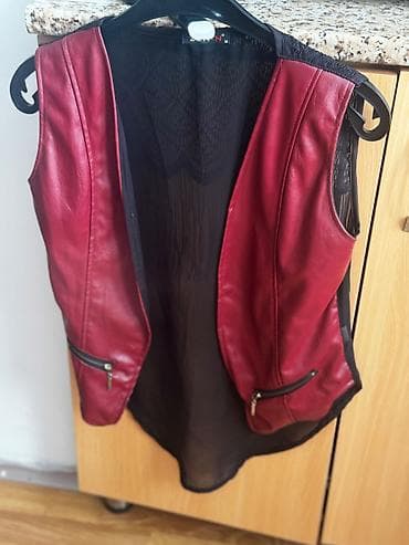 şort: Qadınlar üçün stilik jilet - Model: ön hissəsi bordo rəngli eko‑dəri — 1