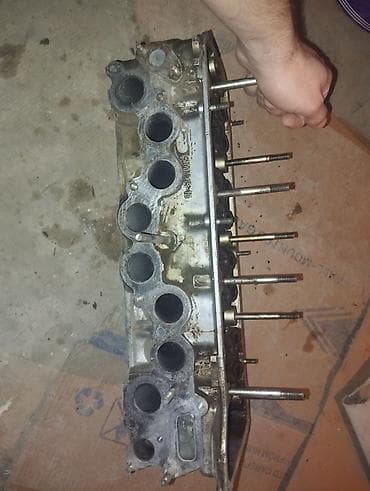 ford oturacaq: Məhsul: Avtomobil mühərriki üçün silindr başlığı Təsvir: - 8 — 3