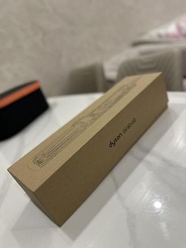 dyson: Dyson Airstrait düzləşdirici (EU versiya) - Gərginlik: 220 V, 50–60 — 4