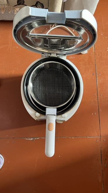 Фритюрницы: Elektrik fritöz - Yuvarlaq gövdəli, qapaqlı dizayn - Ön hissədə — 3