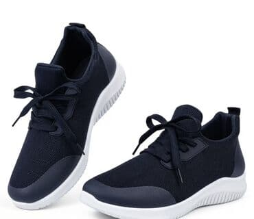 Səndəl və şəp-şüplər: Coox gozel sport ayaqqabi,balaca oldugunagore satiram.Uniseks — 4