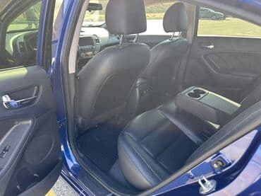 işlənmiş maşınların satışı: Problemsiz udarsz masindi. Bazar qiymetinnen asagi satilir. Real — 6