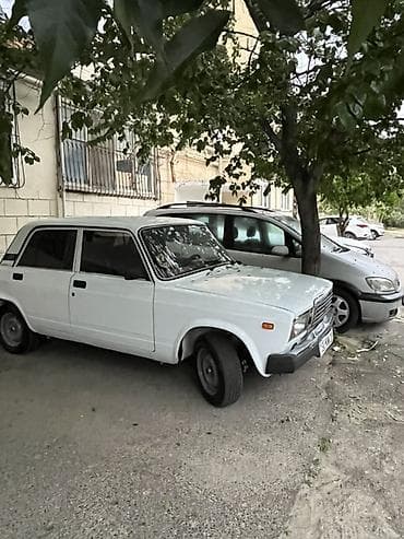 подержанные авто: VAZ 2107 “Lada” sedan - Kuzov: klassik 4 qapılı sedan, ağ rəng — 10