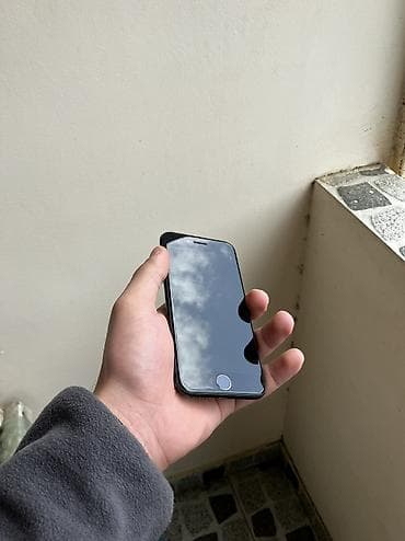 telefon apple: IPhone SE 2020, 64 GB, Qara, Barmaq izi, Simsiz şarj — 1