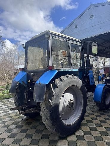 bentley bentayga 6 at: Belarus 82.1 (MTZ-82) traktor • 4x2 təkər formulu, ön çəngəl çəkisi — 4