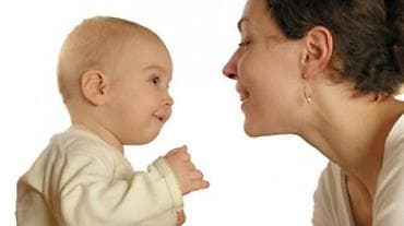 Gəncə şəhərində öz evimdə uşaqlara baxıram. Uşaqlarla mehriban və