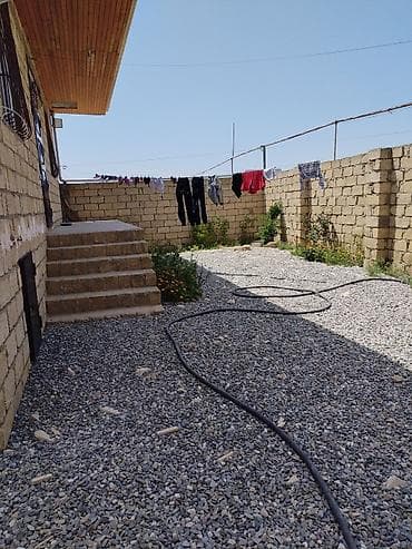 nermanov evler: Mehdiabat Nurlan marketin yanı 3otaqlı remontlu kürsülü ev satılır — 3