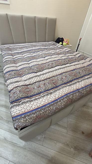 Yun döşək satılır 200/160 ölçü 40 azn — 1