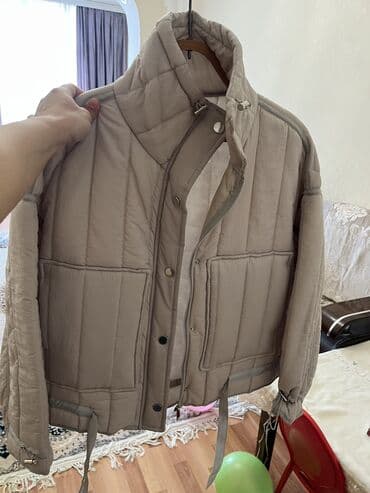 Kurtka yenidir etiketide var geyinilmeyib L razmer lalafo.az -da Kurtka yenidir etiketide var geyinilmeyib L razmer