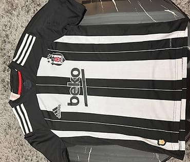 adidas: Beşiktaş forması — 1