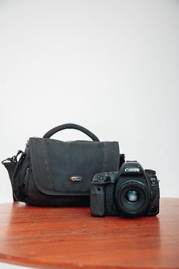 canon mark 3: Canon 5D Mark IV satılır. Aparat ideal vəziyyətdədir, çox az istifadə — 2