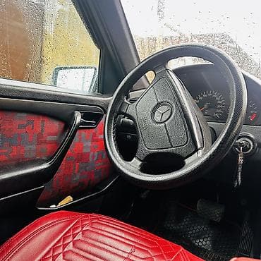 w210 arxa buferi: Mercedes-Benz 200: 2 l | 1995 il Sedan — 8