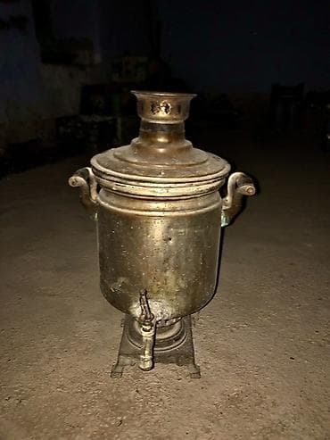 Klassik qədimi samovar

1870 ci ilin samovarı